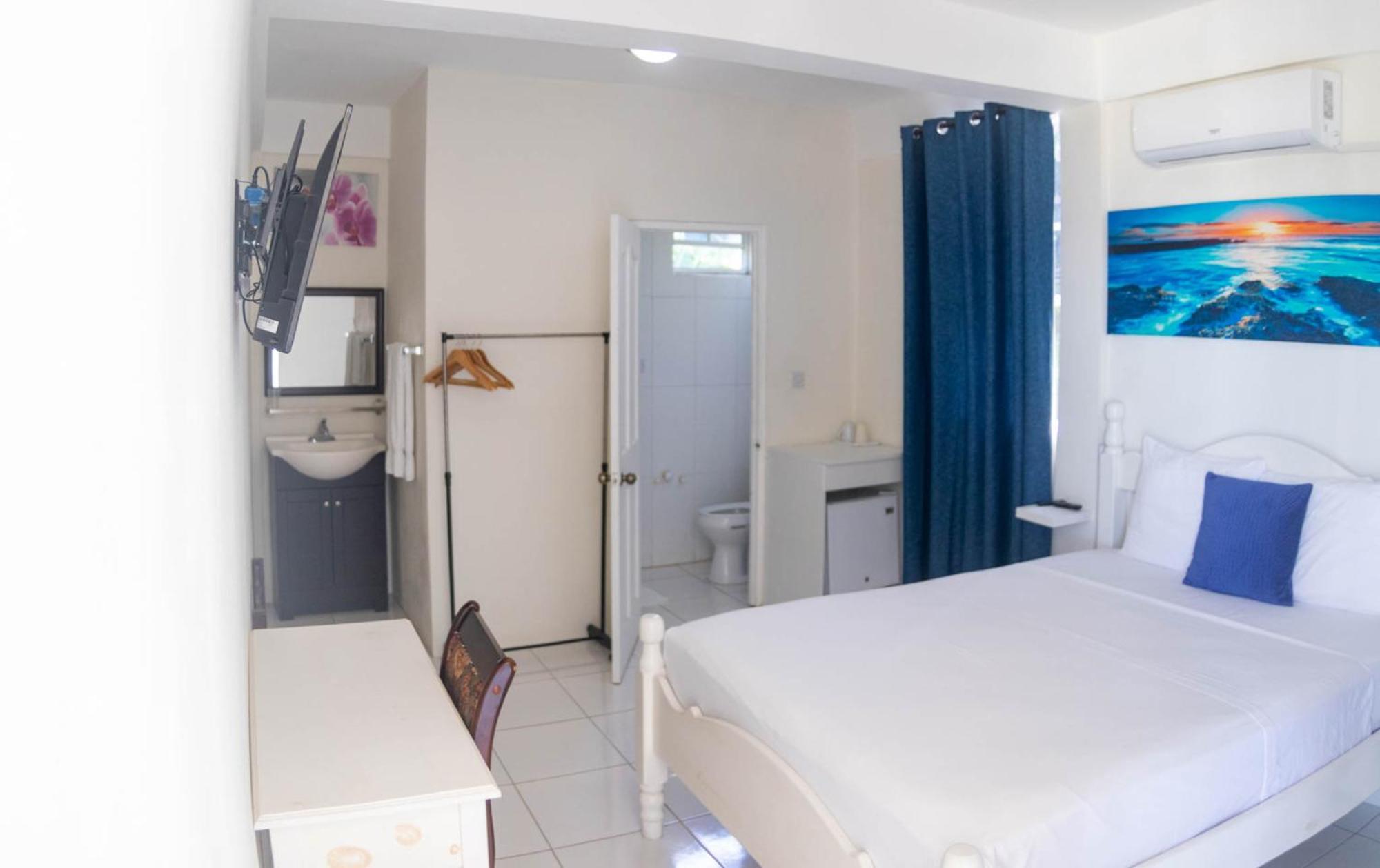St. James Guesthouse Roseau Bagian luar foto